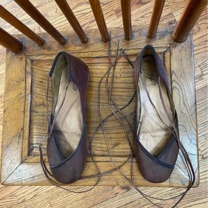 J Jill 8.5 ankle wrap tie flats brown leather, worn once